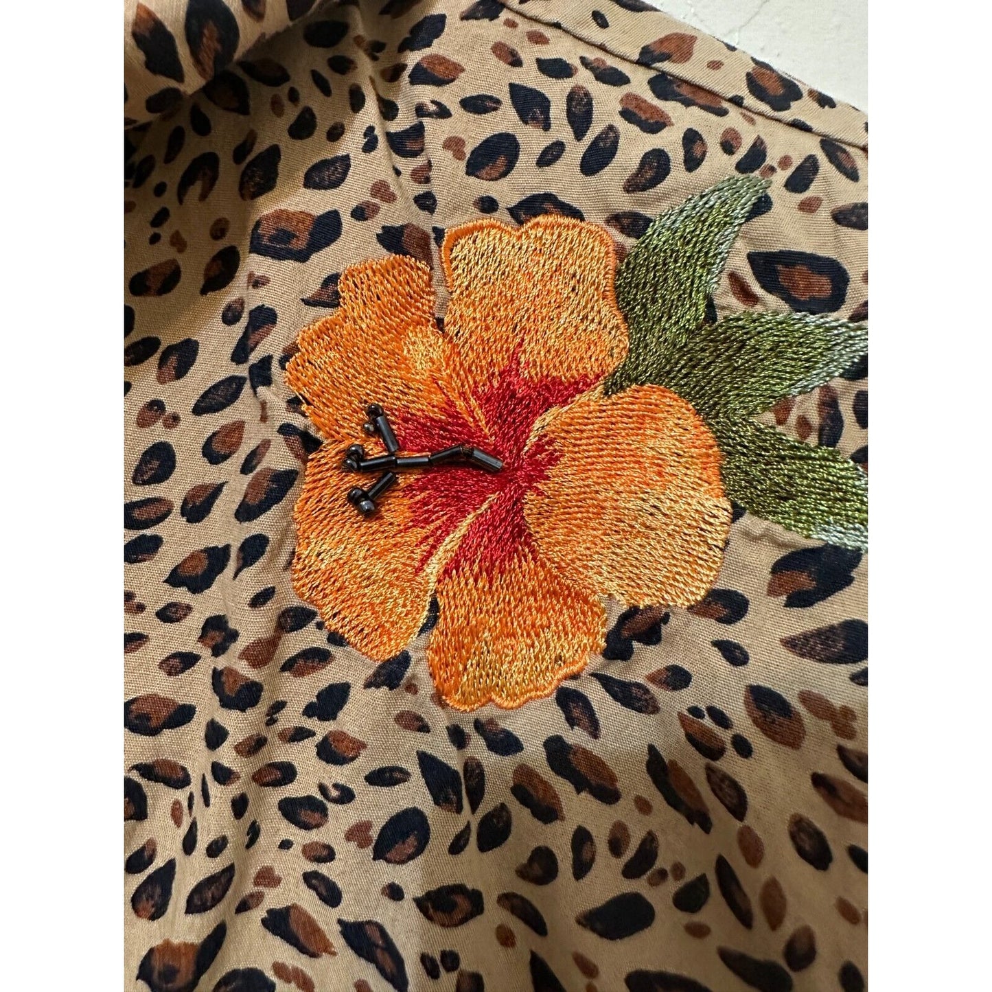 Karen Scott Embroidered Animal Print Top L Floral Hawaiian Aloha Beachy Travel