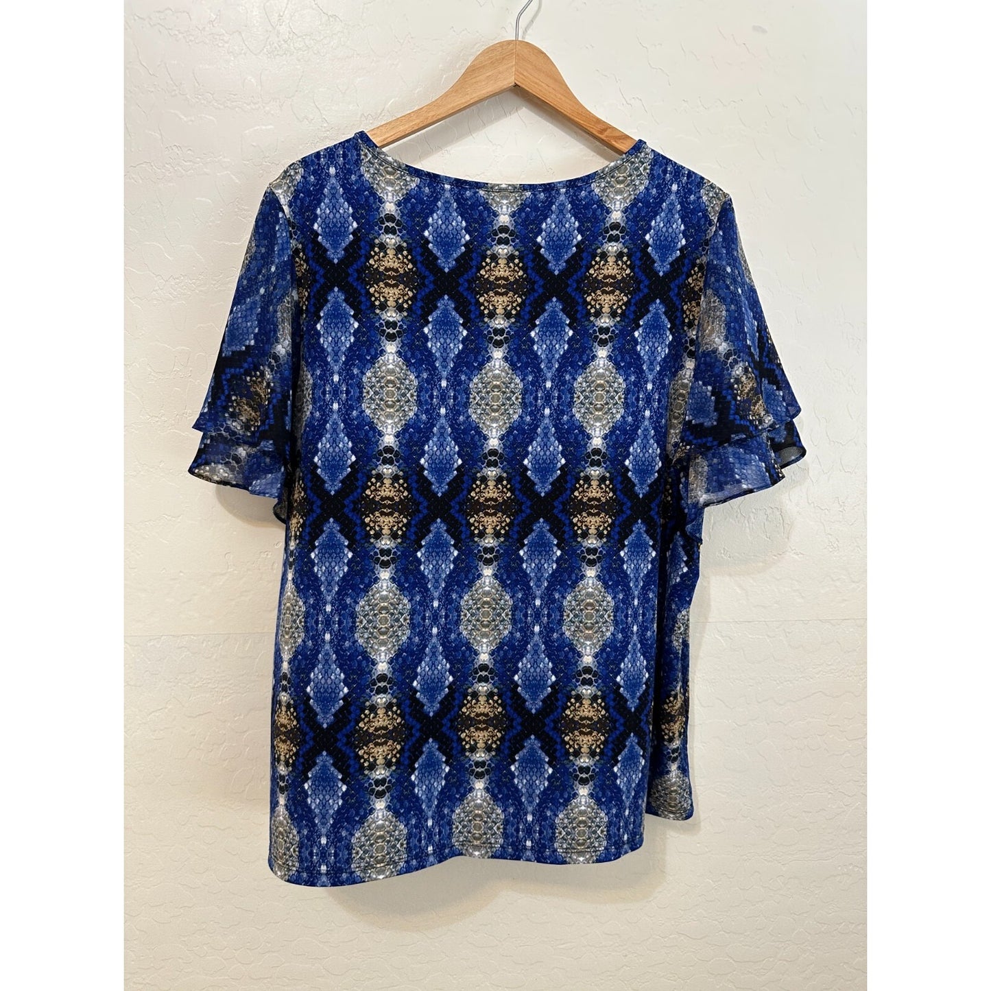 Calvin Klein Woman Snakeprint Top Size 1X Office Career Flutter Sleeve 90s Aztec