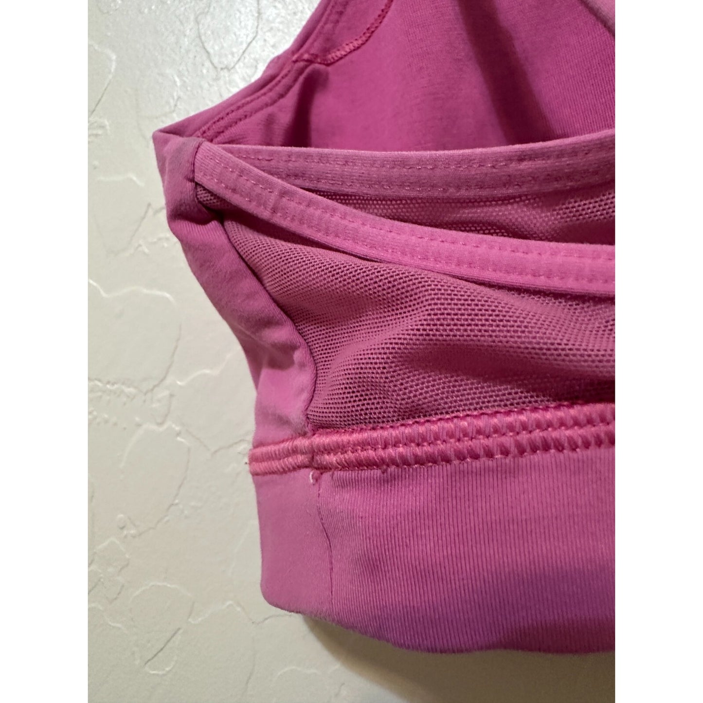 Lululemon Pink Sports Bra Size M Active Workout Yoga Gym Running Scoop Neck