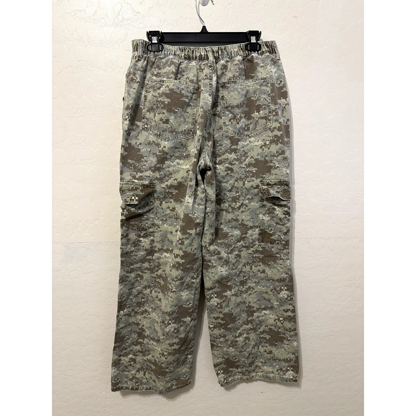 Forever 21 Womans Camo Wide Cargo Pants SIze XL Boho Grunge Hipster Tactical Y2K